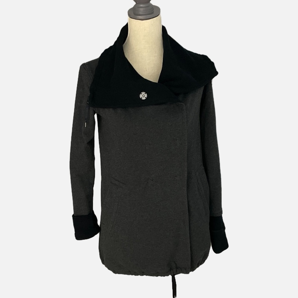 Lululemon Gratitude Wrap Jacket Size 4 Gray Black Thumbholes Elbow‎ Patches Yoga